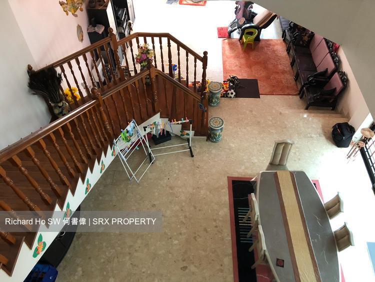 Phillips Avenue (D19), Terrace #215068381